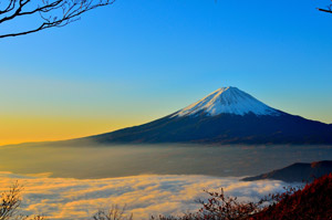 [無料写真] 朝の富士山と雲海