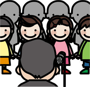 朝礼中の小学生たち