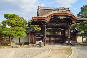 フリー写真 仁和寺の勅使門