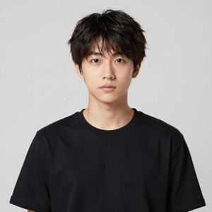 AI画像 黒色のTシャツを着たアジア人男性
