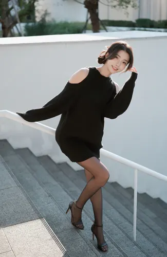 フリー写真, 人物（写真）, 女性（写真）, アジア人女性, 若い女性, ポートレイト, 台湾人, ニット姿, 全身（写真）