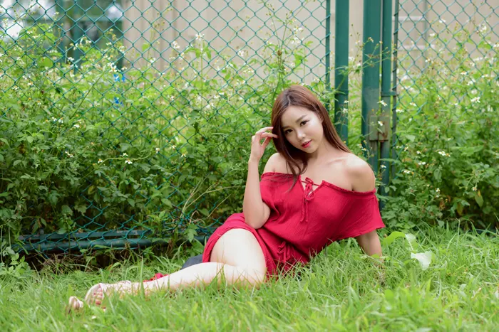 フリー写真, 人物（写真）, 女性（写真）, アジア人女性, 若い女性, ポートレイト, 台湾人, 台湾人女性（144）, ワンピース姿, 横座り