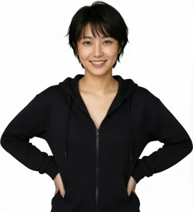 AI画像 腰に手を当てるショートヘアのアジア人女性
