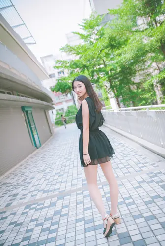 フリー写真, 人物（写真）, 女性（写真）, アジア人女性, 若い女性, ポートレイト, 台湾人, 台湾人女性（207）, ミニワンピース姿, 振り返る, 全身（写真）