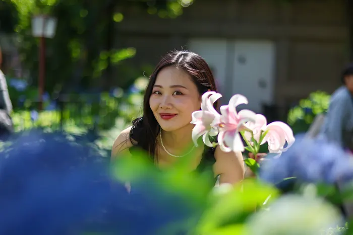 フリー写真, CC0 写真, 人物（写真）, 女性（写真）, アジア人女性, 若い女性, ポートレイト, 人と花