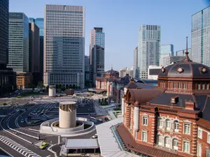 フリー写真 東京駅丸の内駅前