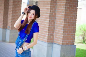 フリー写真 黒色のポーラーハットを被った台湾人女性